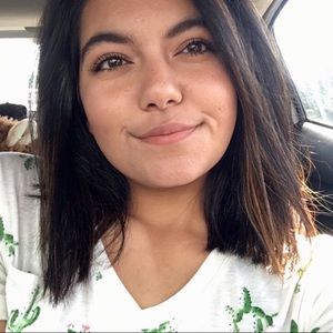 Meet your Posher, Abby